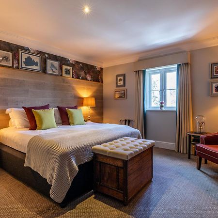 The Foley Hotel Claygate Екстериор снимка