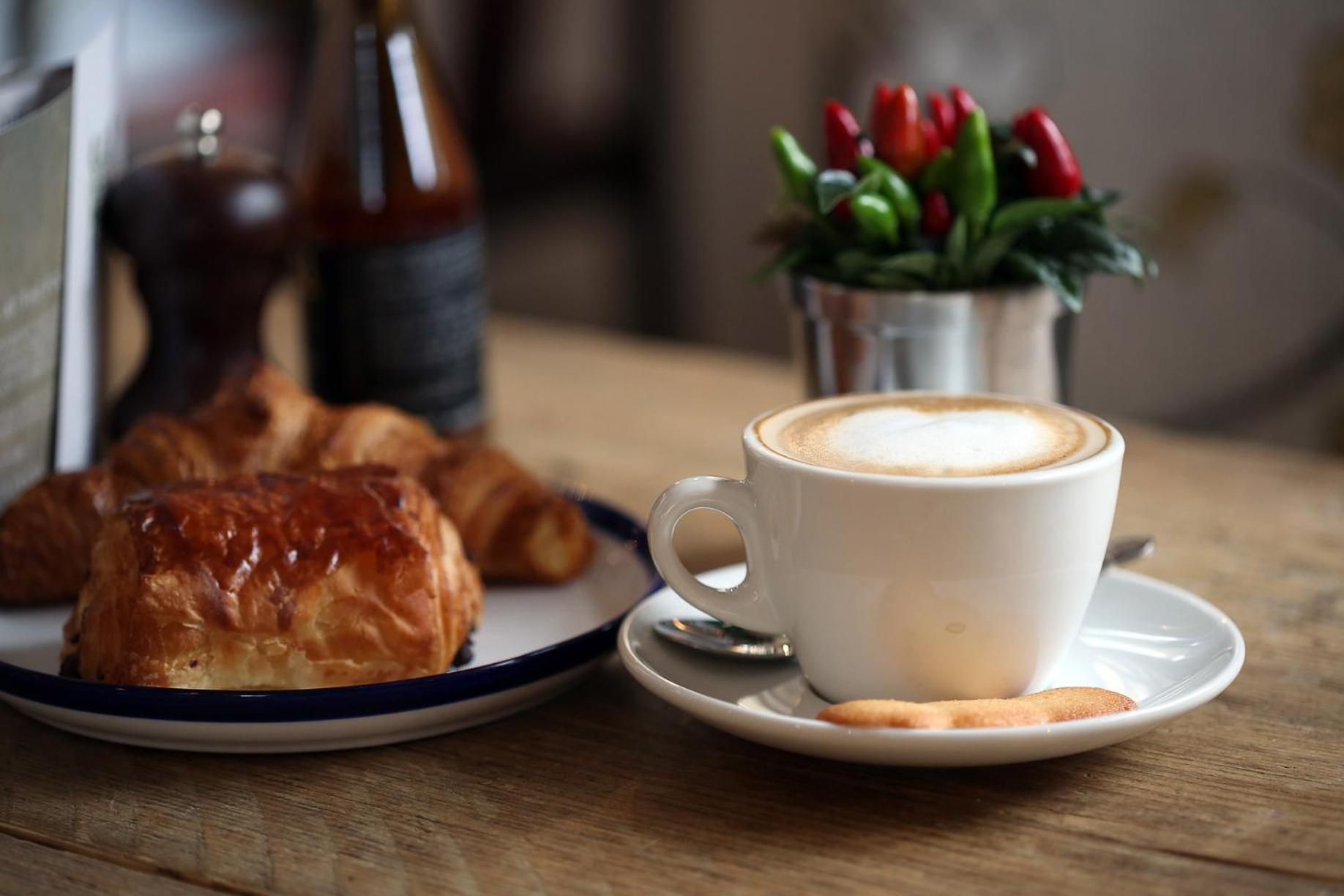 The Foley Hotel Claygate Екстериор снимка