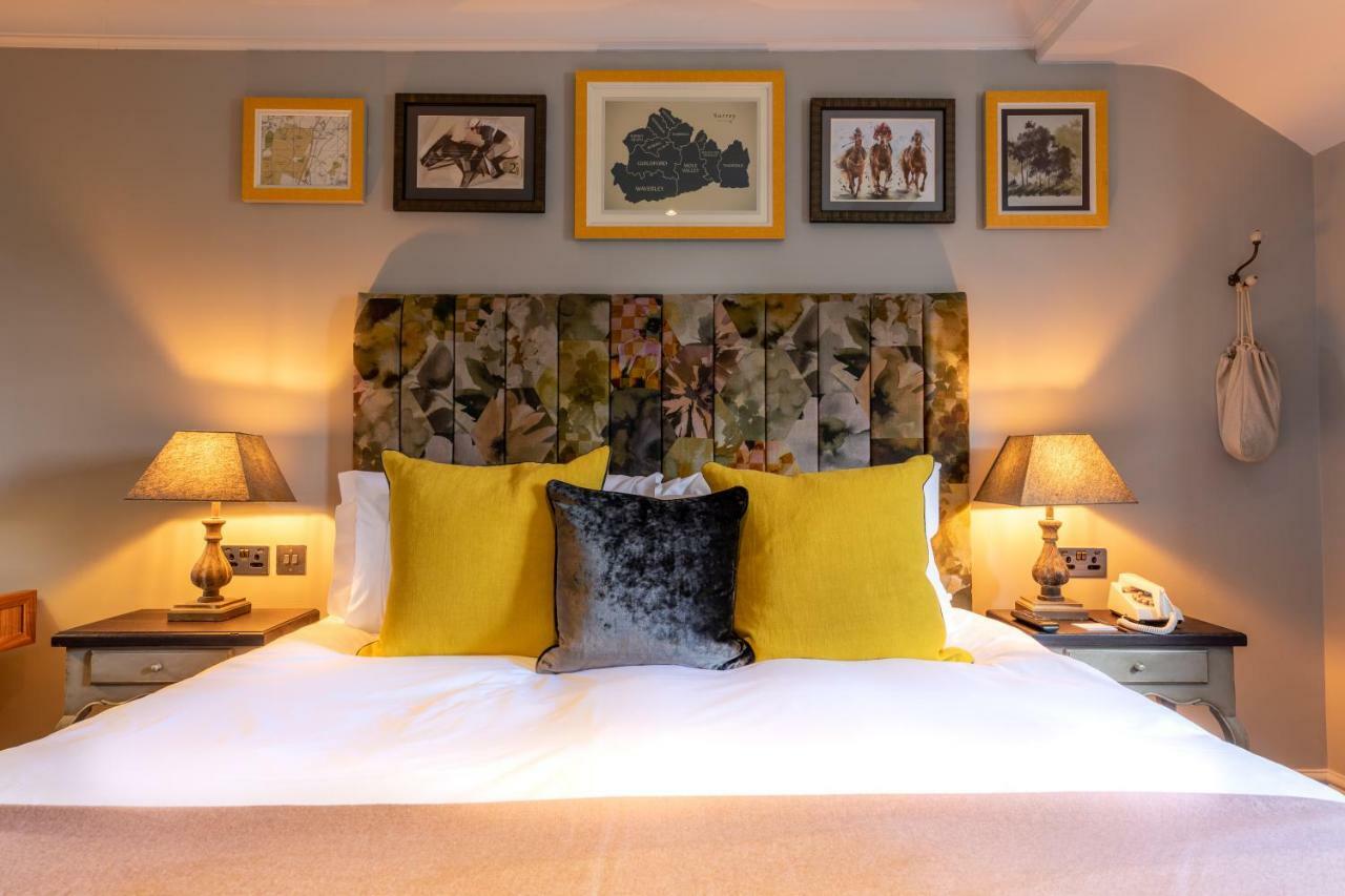 The Foley Hotel Claygate Екстериор снимка