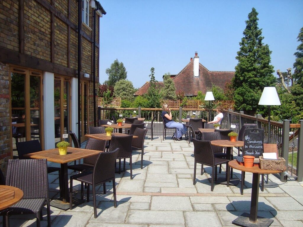 The Foley Hotel Claygate Екстериор снимка